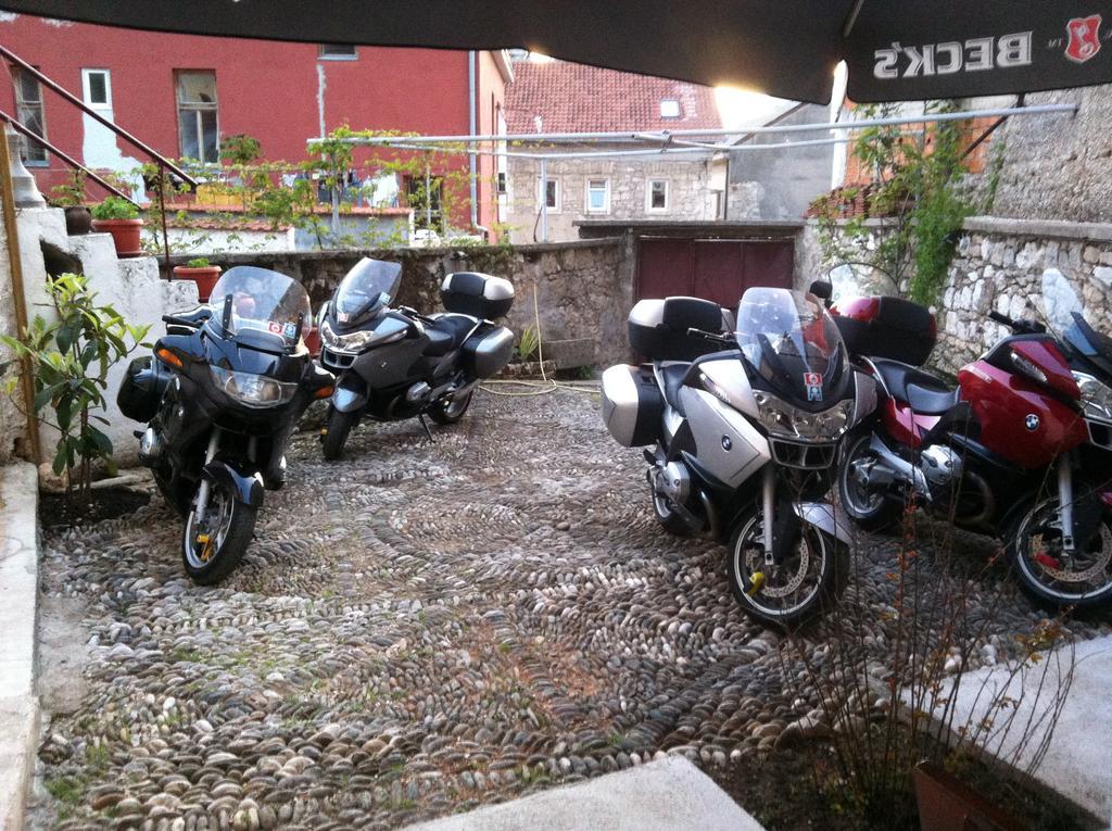 Hostel Musala Mostar Bagian luar foto